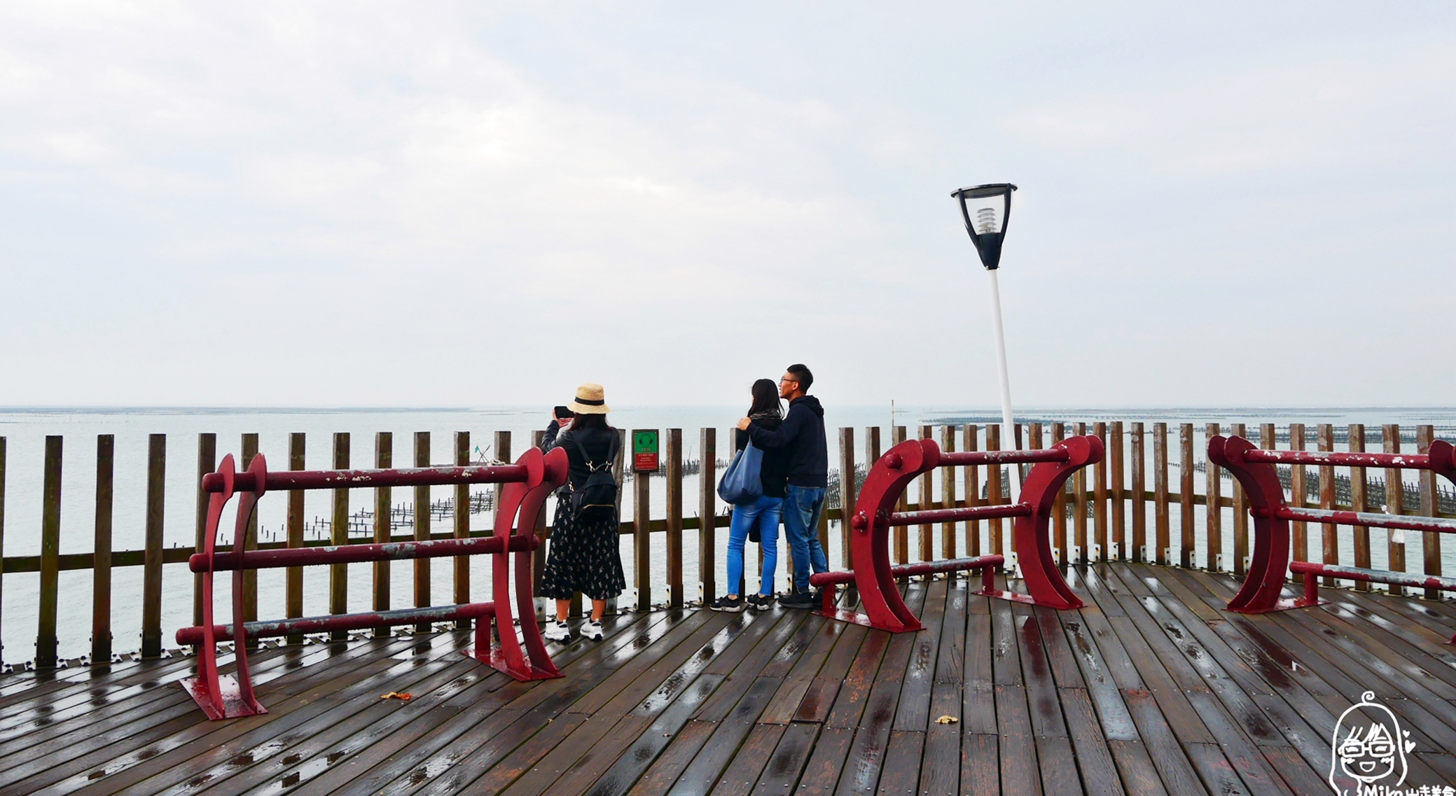 【嘉義】 東石漁人碼頭｜夕陽、漁港、蚵田、網美最愛裝置藝術、新鮮海產、親子戲水、超大人工沙灘 。