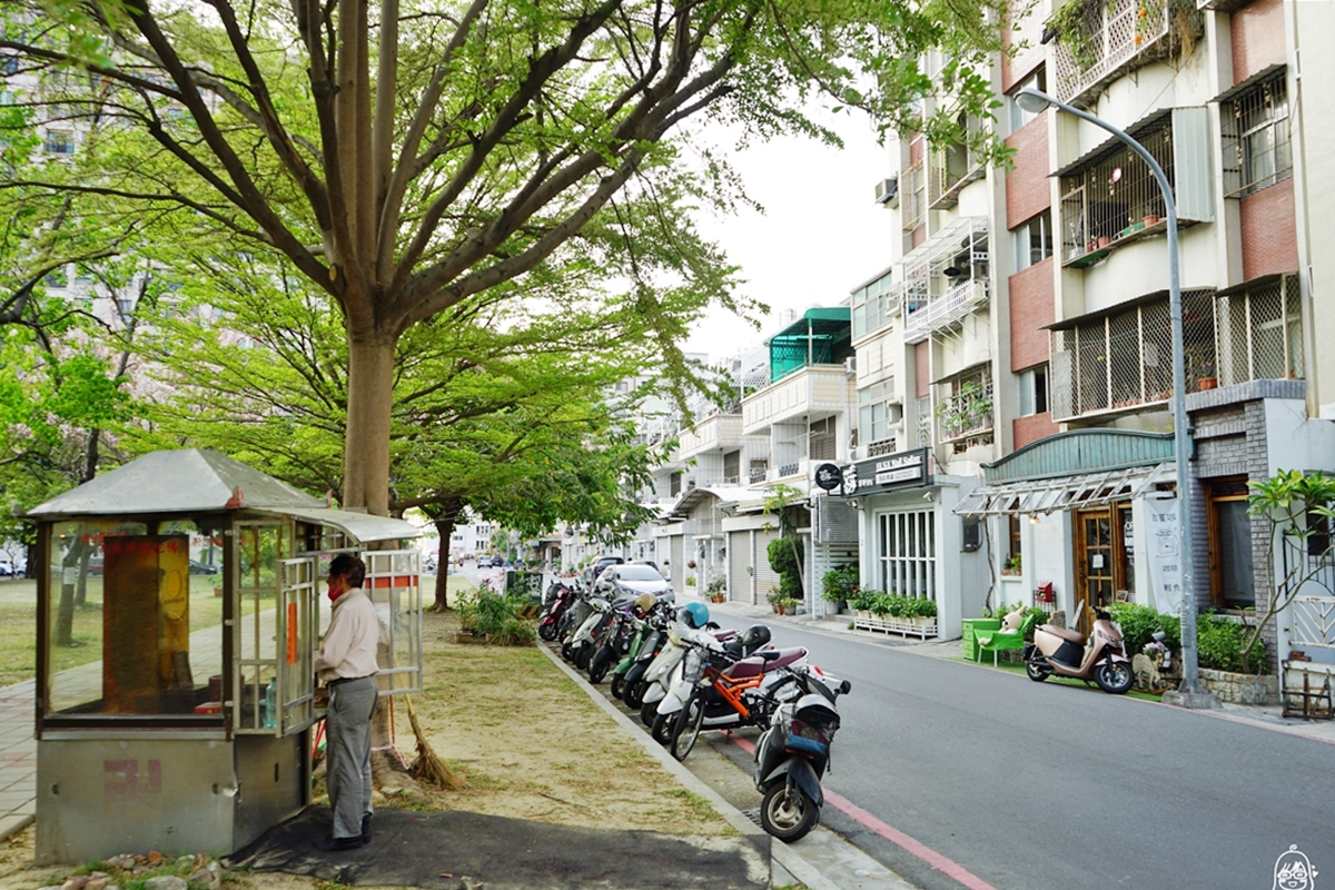 【台南】  Antique .cafe 古董咖｜復古浪漫古典鄉村風  結合 咖啡廳/輕食早午餐/老工藝.生活用品.文具選物店。