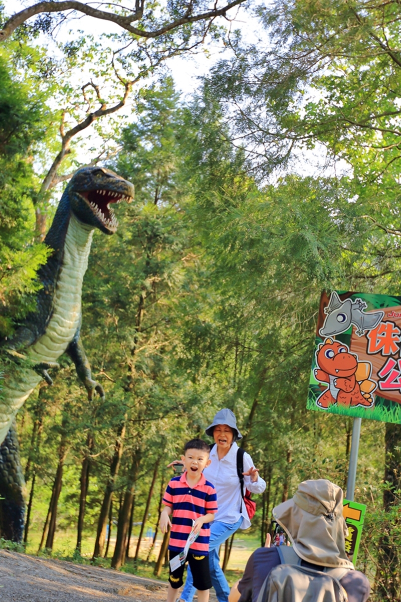 臺中 公園智選假日飯店  兩天一夜自駕旅遊  從東勢順遊到台中 精選6大景點X4大必吃、還有必買伴手禮等推薦行程懶人包。