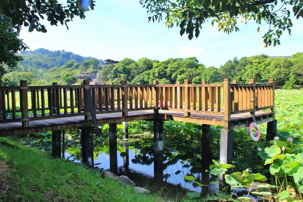 臺中 公園智選假日飯店  兩天一夜自駕旅遊  從東勢順遊到台中 精選6大景點X4大必吃、還有必買伴手禮等推薦行程懶人包。