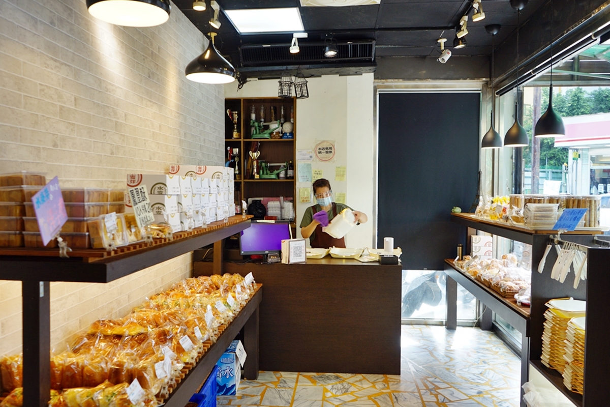 【桃園】水麥芽菓子烘焙工坊｜伴手禮回購率NO.1 。超水潤、古早味手撕蛋糕，講究天然食材 沒有化學添加物，小小孩也能安心吃。