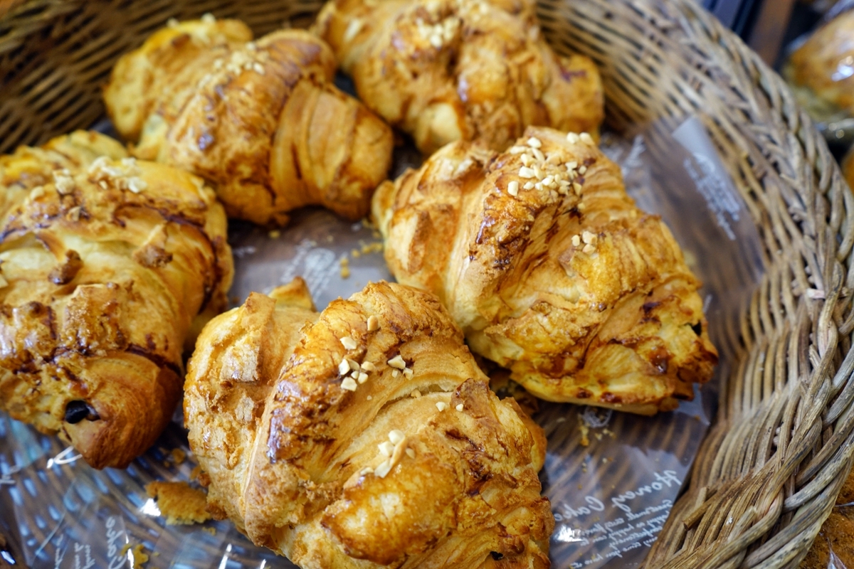 【桃園】水麥芽菓子烘焙工坊｜伴手禮回購率NO.1 。超水潤、古早味手撕蛋糕，講究天然食材 沒有化學添加物，小小孩也能安心吃。