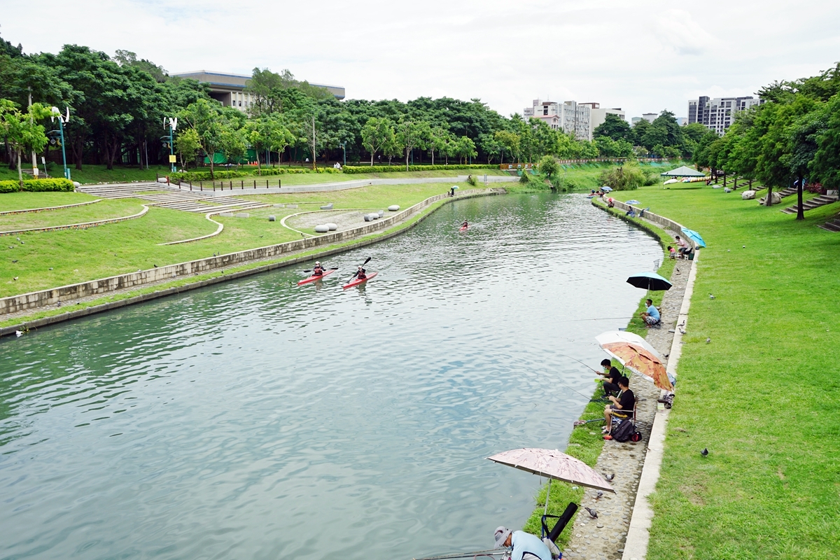 台中。來南區森活  精選免費親子景點、公園、圖書館 懶人包｜台鐵、高鐵 雙鐵共構  生活便利，被明星學區、綠意森活包圍的悠閒宜居潛力股 南區。