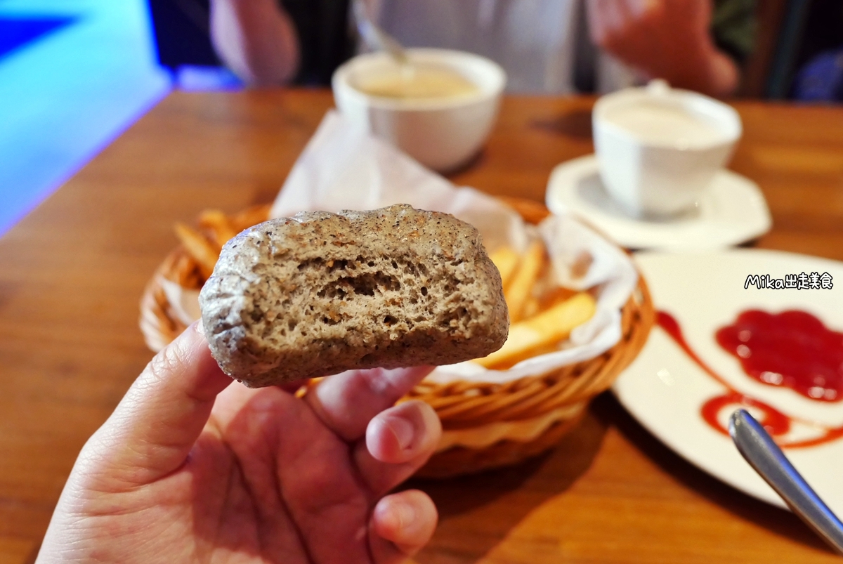 【桃園】 史堤克牛排 桃園國際店｜服務很熱情的美式派對風 牛排店，半自助吧 薯條、飲料、濃湯、水果吃到飽。