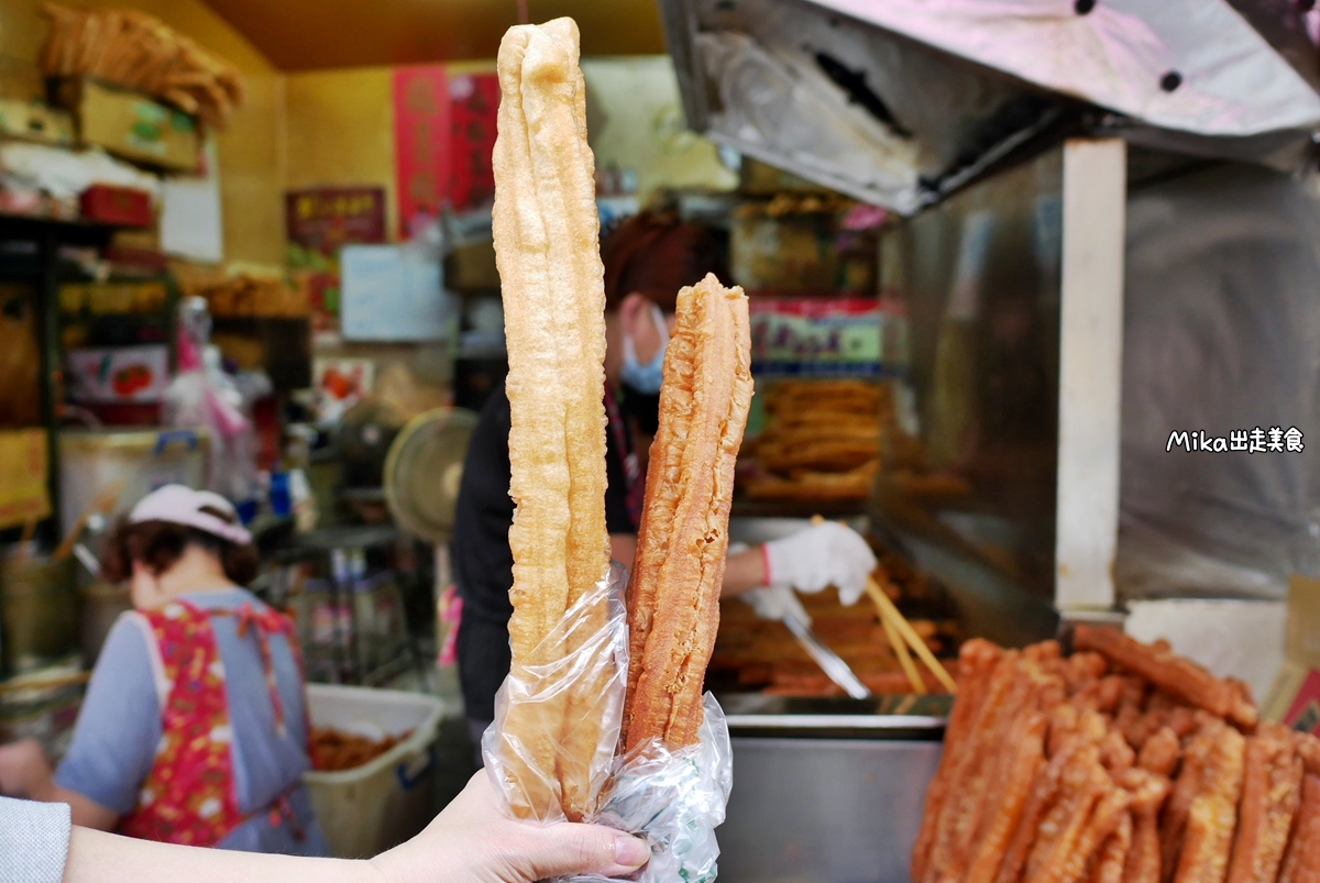 【桃園】 新珉油條店｜在地一甲子老店的油條批發店，批發到早餐店與麻辣鍋店的老油條專家！