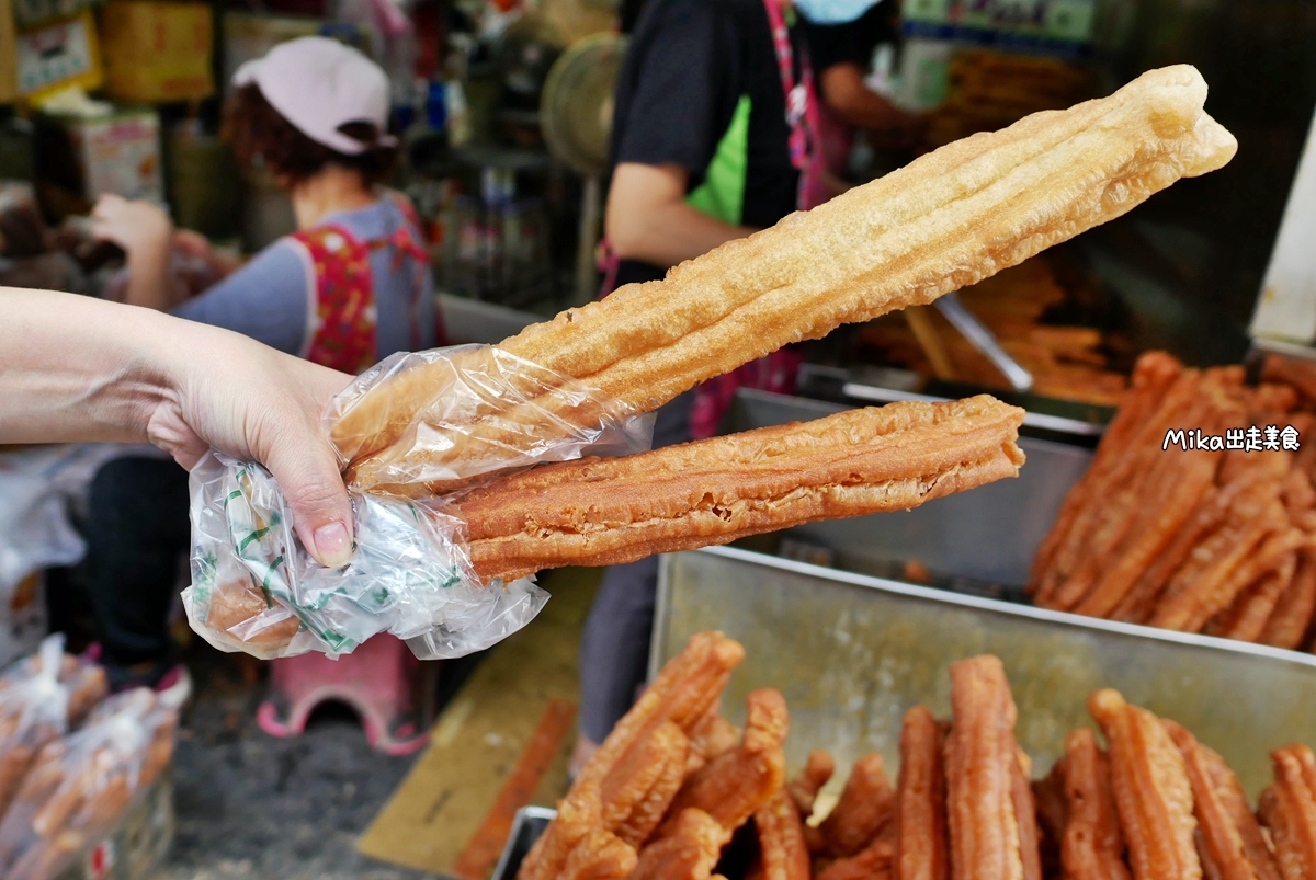 【桃園】 新珉油條店｜在地一甲子老店的油條批發店，批發到早餐店與麻辣鍋店的老油條專家！