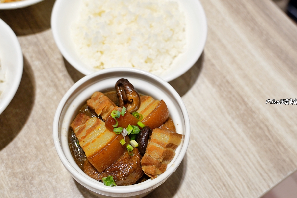 【金門】 雨川食堂 | 這樣很金門 必點高粱肉燥飯＋一條根雞湯，用在地食材顛覆傳統，讓很街頭的小吃也可以懷舊文青。