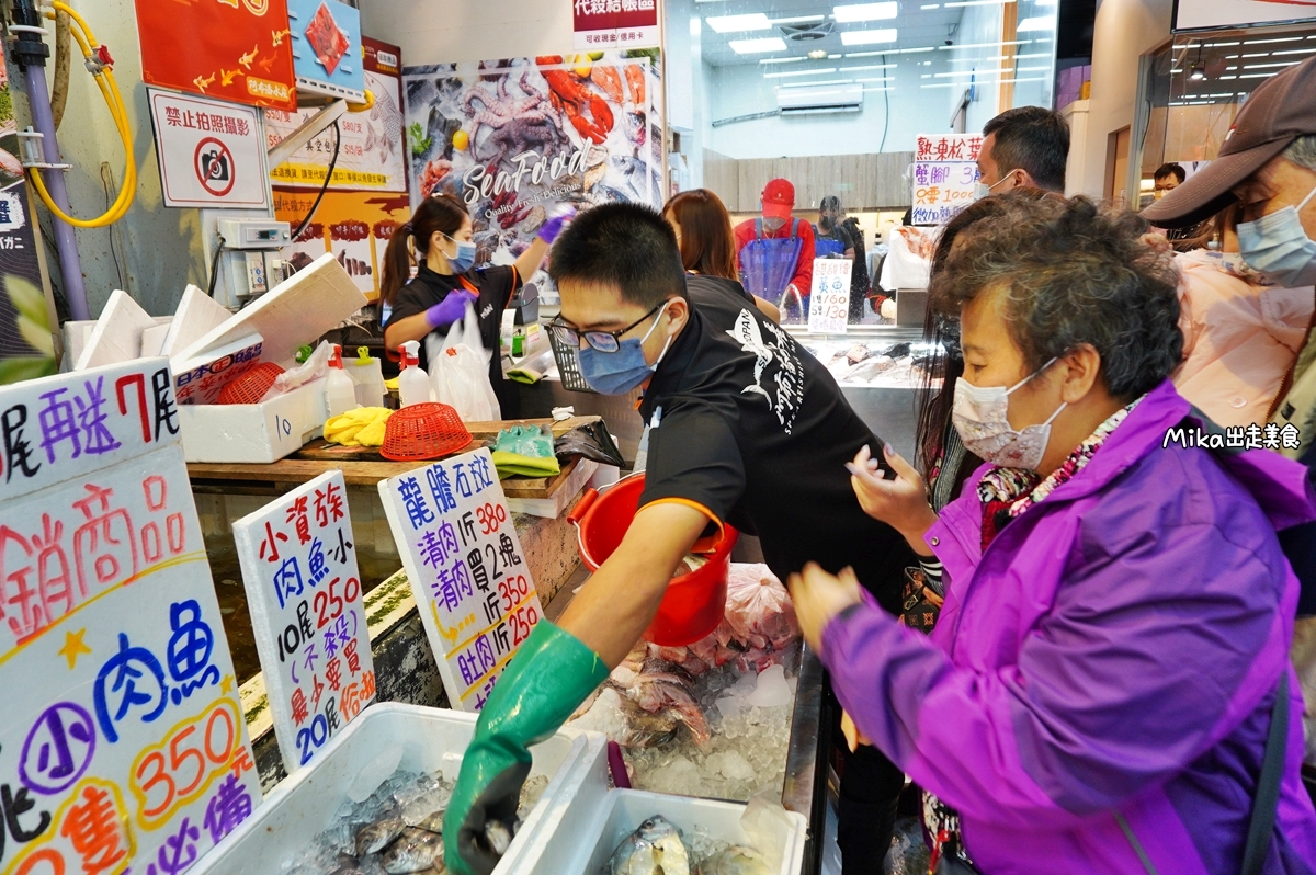 【台中】阿布潘水產｜2023年菜這裡買最便宜！台中最大也最狂的水產海鮮超市，根本把海鮮市場都搬過來了，還有代客殺魚、熟食、生鮮冷凍宅配以及年菜親自配送服務。   