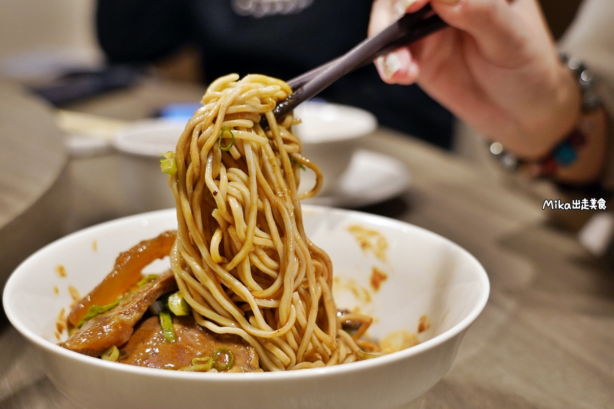 【新竹】 四川吳抄手 遠百竹北店｜米其林必比登推薦  70幾年老字號台北川菜名店  遠百竹北也吃得到喔。