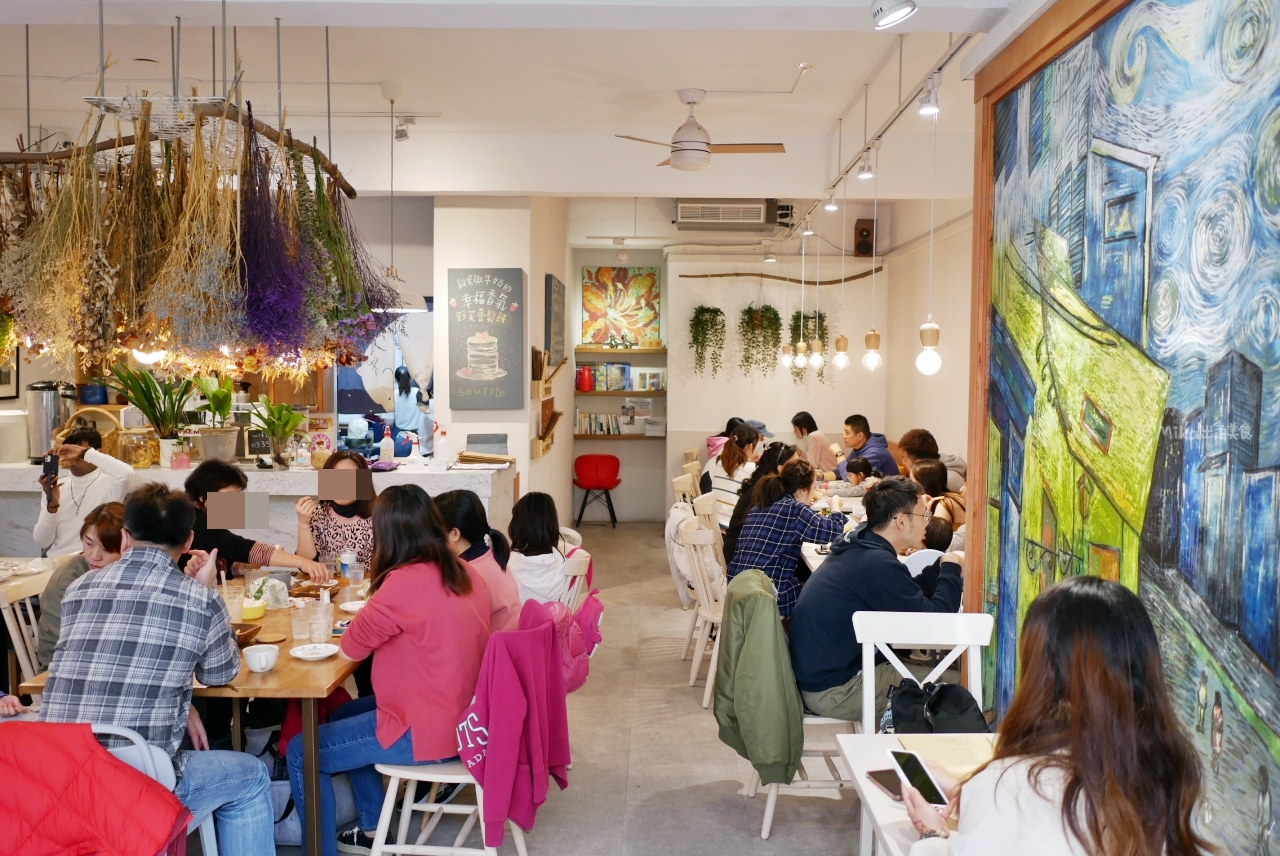 【桃園】 福森院子 咖啡 早午餐 舒芙蕾鬆餅｜民宅巷弄間 清新森林植物系 全天候供應早午餐 咖啡，除了早午餐以外，舒芙蕾必點。