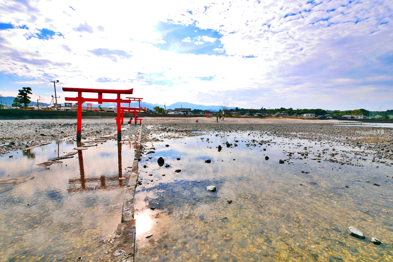 【日本】佐賀 沖之神｜ 傳說中的大魚神社「海中鳥居」，潮汐大起大落的有明海中，退潮才會現身 陸海連一線鳥居。