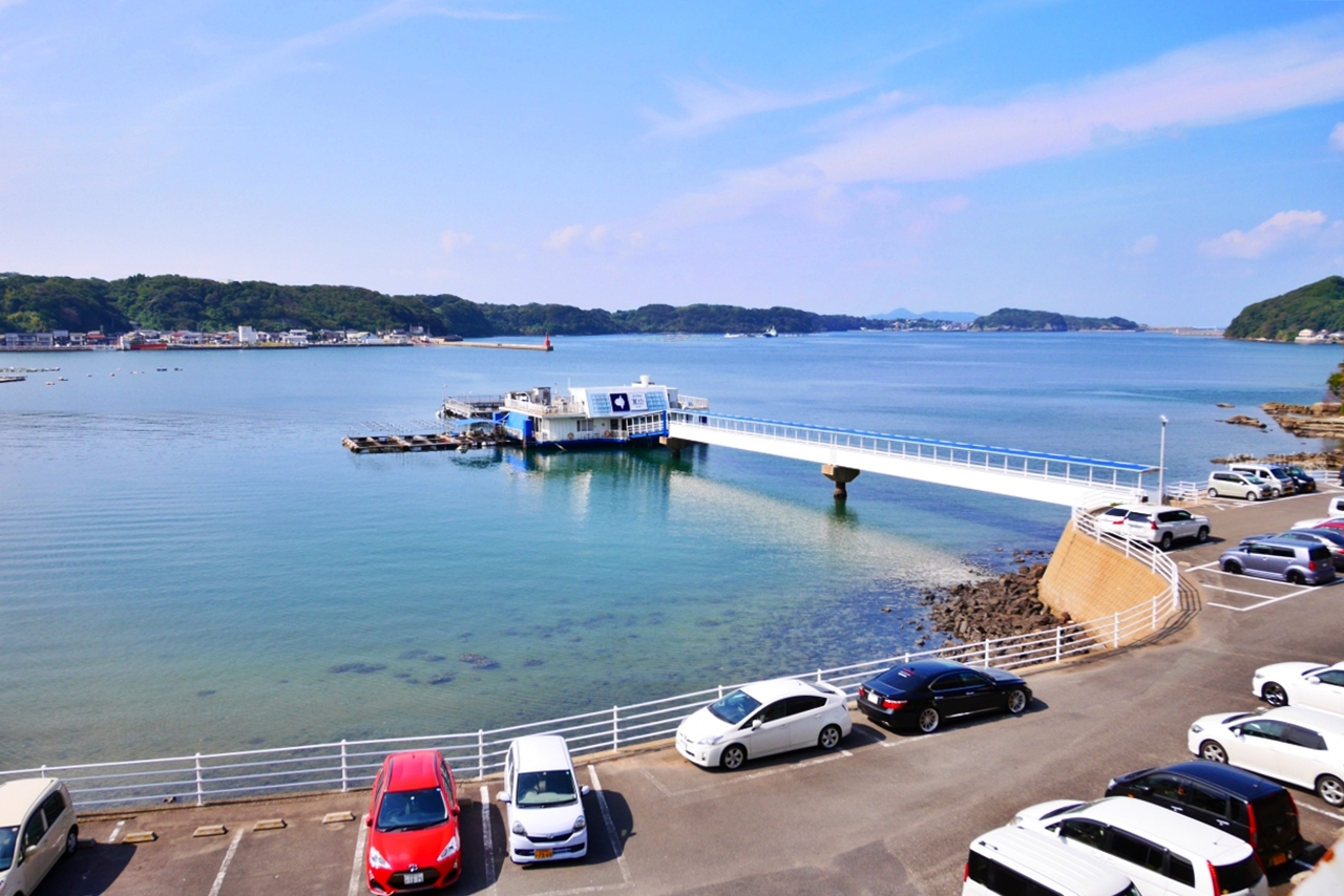 【日本】 北九州 佐賀海中餐廳 萬坊 呼子烏賊｜烏賊的產地，在地必吃開在海中的老字號餐廳吃現撈活切烏賊料理。