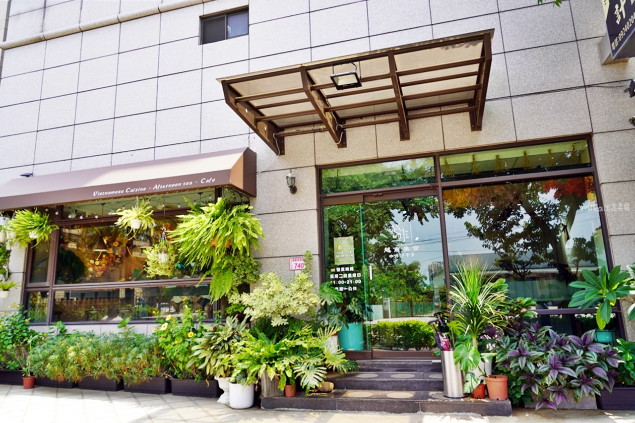 【桃園】 中壢 青埔越啡 越南美食植物咖啡館｜超文青網美 植物系咖啡廳＋越南美食，讓越南料理也可以很網美，根本完美結合。