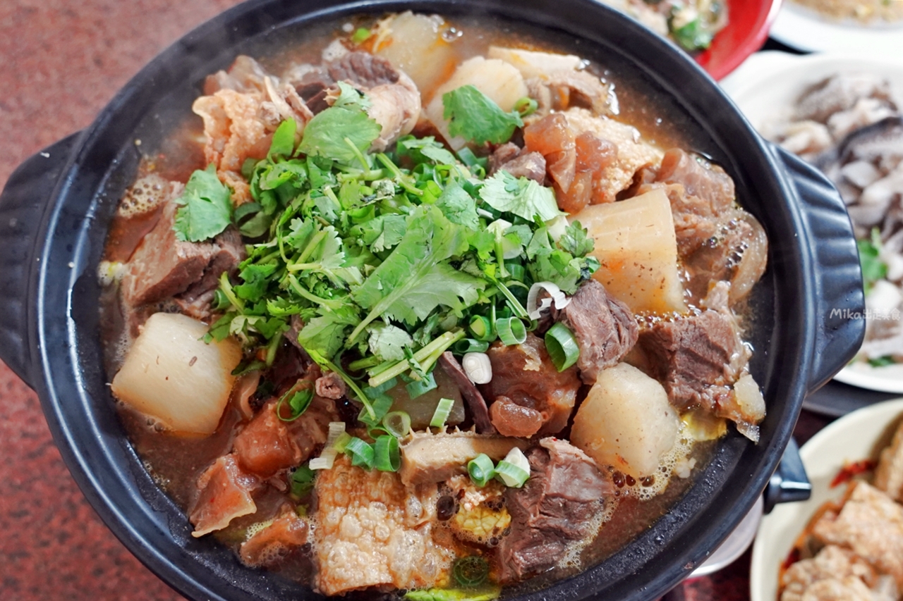 【桃園】 胖子牛肉｜巷子內 在地人激推50多年老店，必點二代傳承溫體牛腩火鍋，熱炒便宜又大碗。