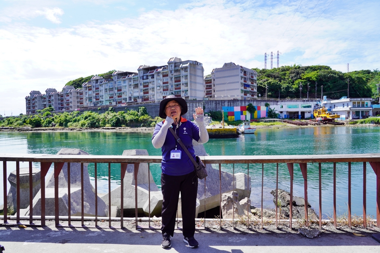 【基隆】 基隆郵輪觀光巴士 阿拉寶灣聚落之旅｜八尺門的辯護人拍攝地 走入阿拉寶灣聚落 傳統弓、風味餐、手作DIY等原民部落體驗，還有和平島公園 阿拉寶灣岩石秘境導覽。