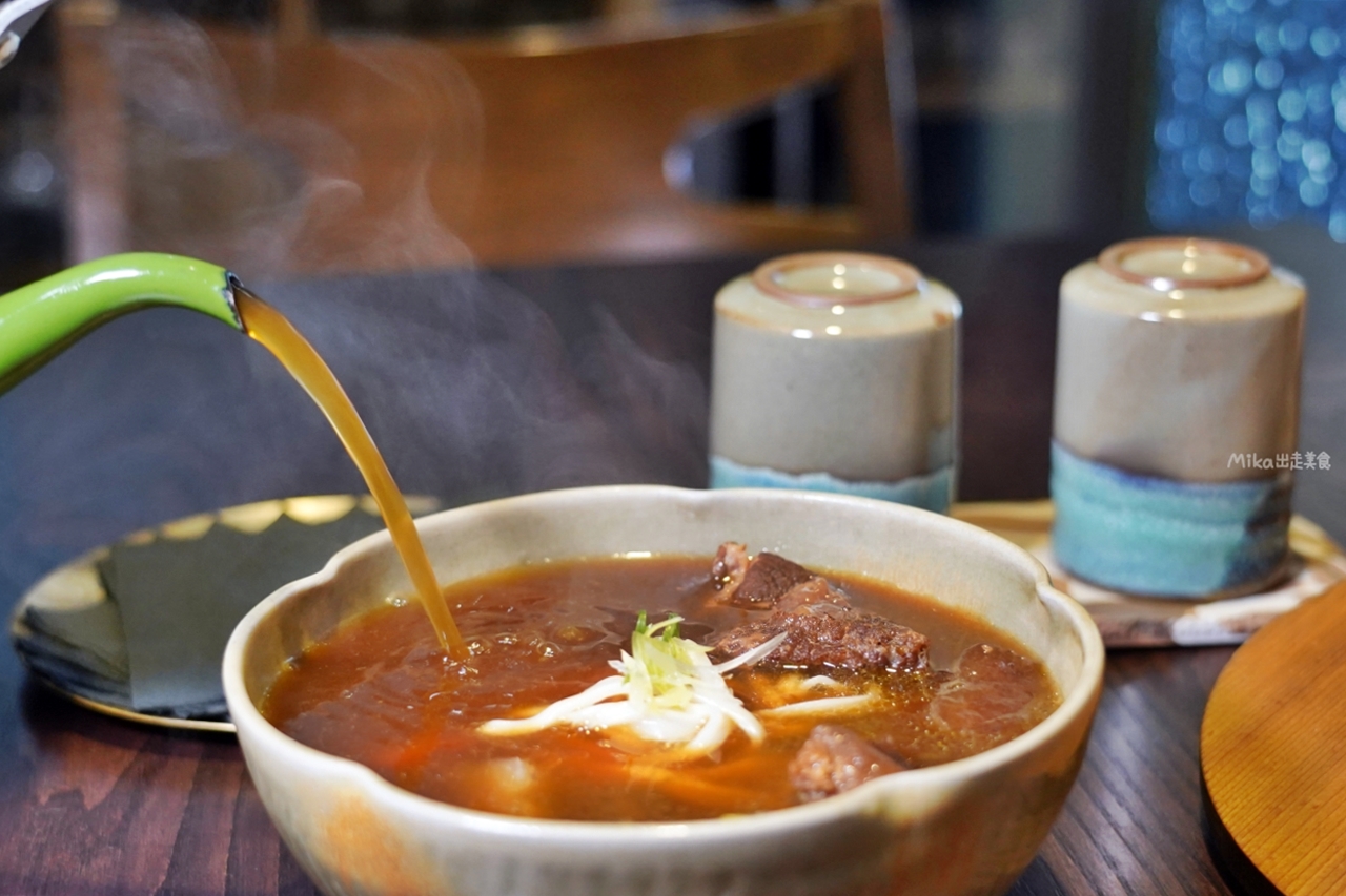 【台中】 西區 三生有幸｜ 老饕都這樣吃 牛肉麵搭配威士忌！？油封鴨腿也是必點極品。