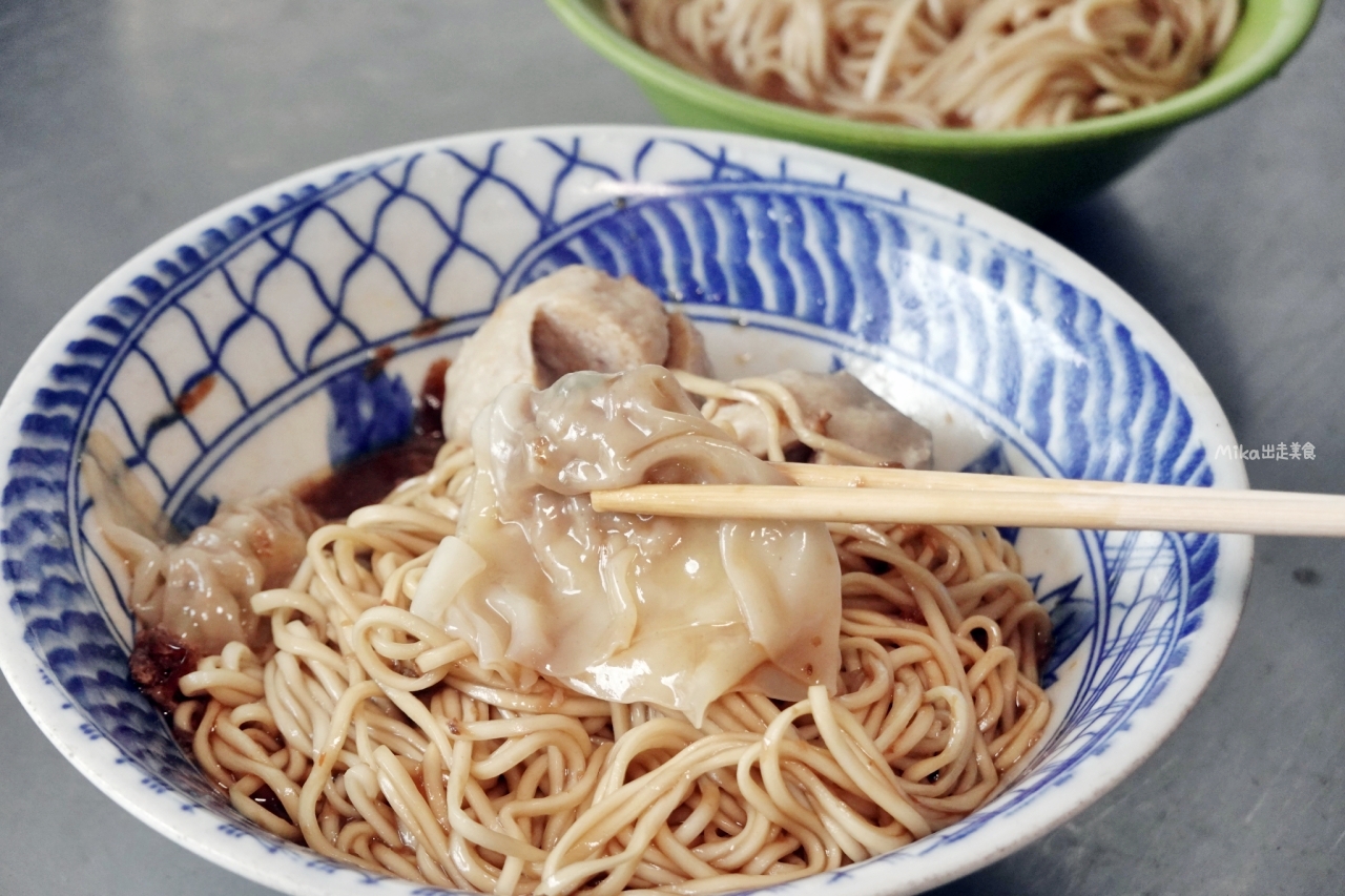 【宜蘭】小趙乾麵｜在地街邊 近40年老麵店，古早味乾麵還可以客製化，餛飩跟麻醬超推，還有隱藏版雙醬麵。