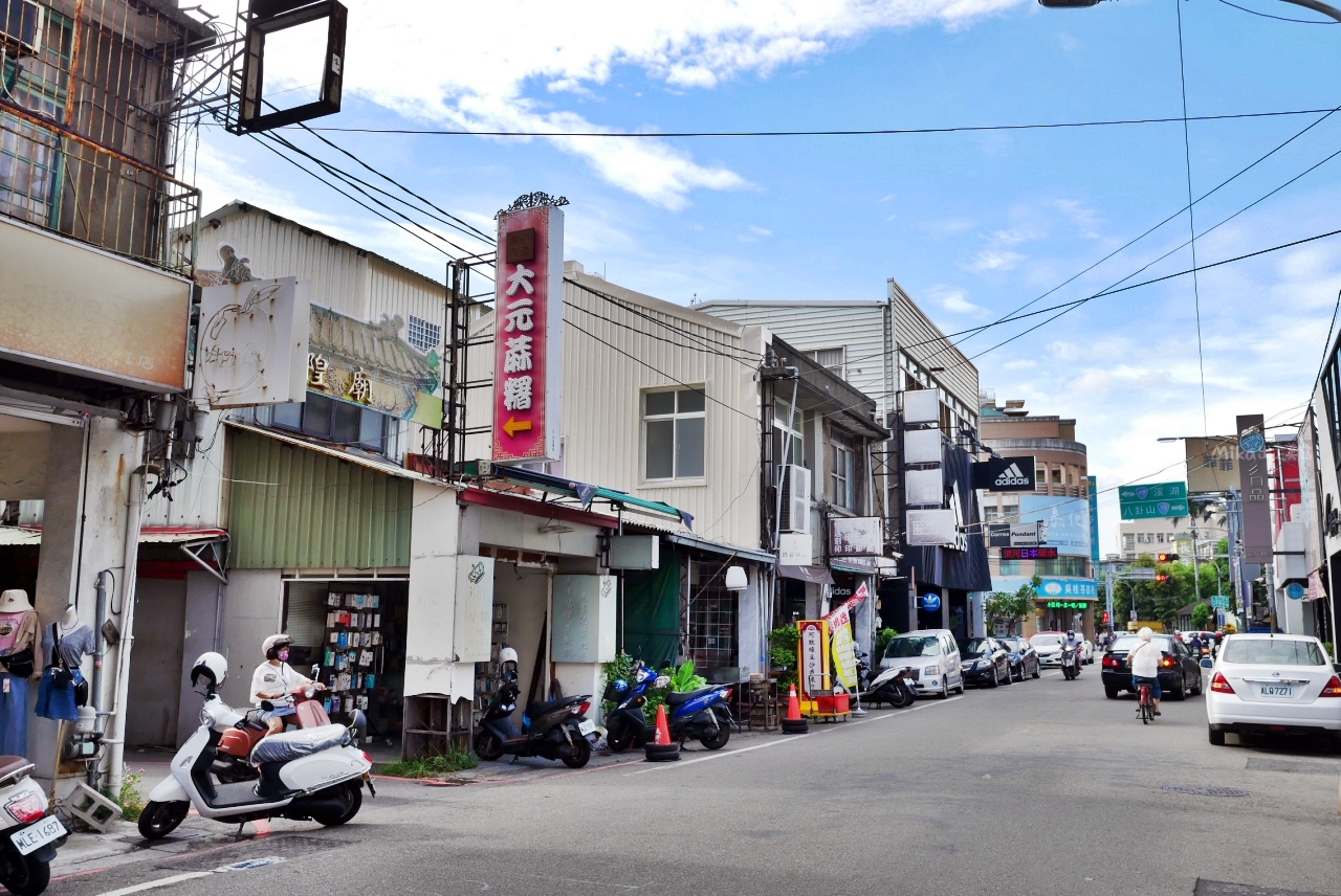 【彰化】 古月館糯米炸｜在地50年老店 古早味銅板小吃  花生＆芝麻口味糯米炸。