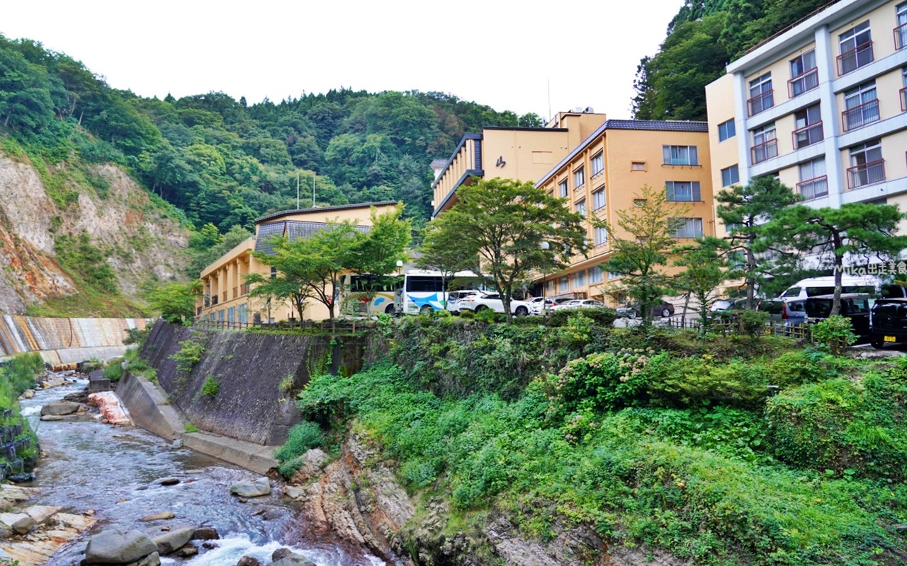 【日本】 東北 福島市 山水莊 (Sansuiso) 土湯溫泉酒店｜土湯溫泉酒店一泊二食，擁有佔地千坪 絕美日本庭園，依山傍水 還有可眺望二段式瀑布的秘湯露天風呂。