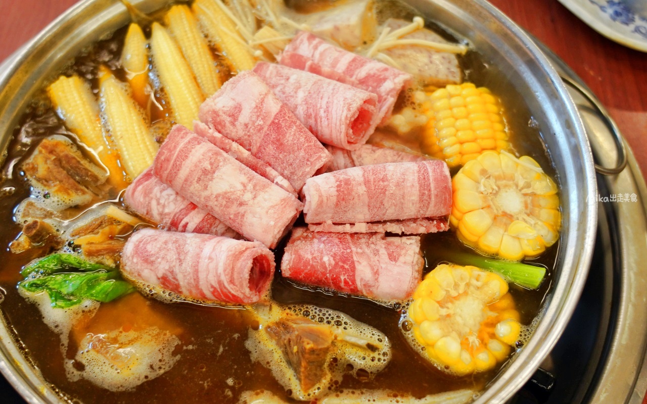 【桃園】 蘆竹  一鍋羊肉｜入冬進補去 500元羊肉爐吃到飽！平價CP值高。新鮮的羊肉片、帶骨羊肉、羊大骨、羊髓骨還有數十種火鍋料任你拿。