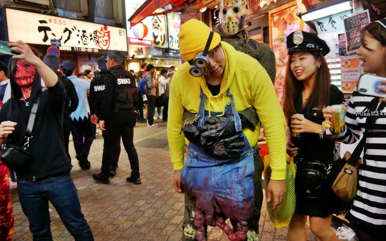 【日本】 東京澀谷 ｜ 東京最盛大 一年一度盛大扮裝 群魔亂舞 萬聖節派對，推薦俯瞰澀谷站前十字路口的置高拍攝點。