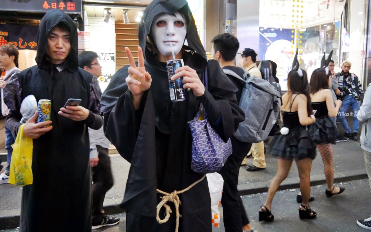 【日本】 東京澀谷 ｜ 東京最盛大 一年一度盛大扮裝 群魔亂舞 萬聖節派對，推薦俯瞰澀谷站前十字路口的置高拍攝點。