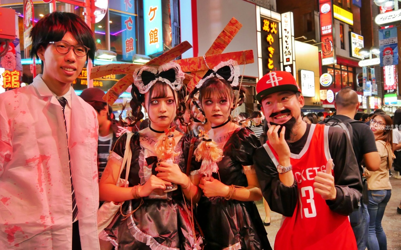 【日本】 東京澀谷 ｜ 東京最盛大 一年一度盛大扮裝 群魔亂舞 萬聖節派對，推薦俯瞰澀谷站前十字路口的置高拍攝點。