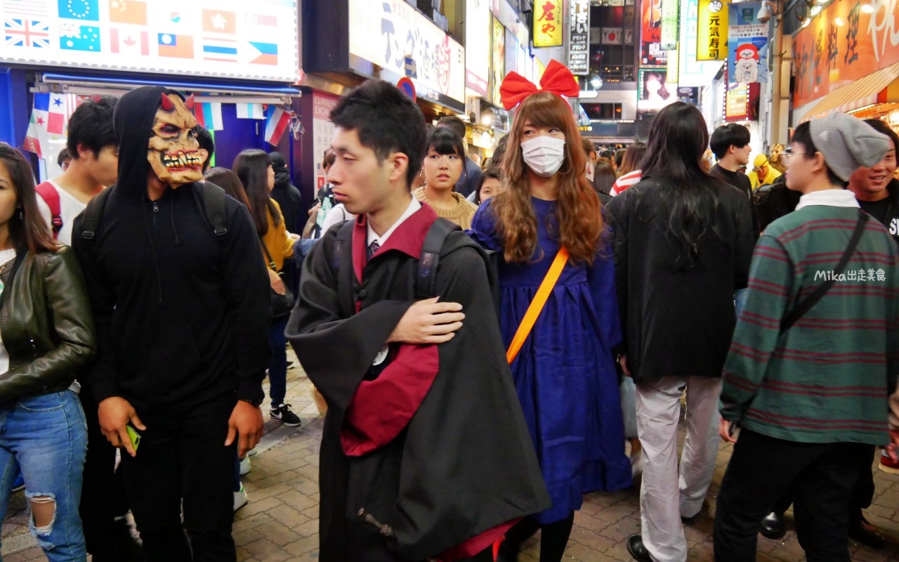 【日本】 東京澀谷 ｜ 東京最盛大 一年一度盛大扮裝 群魔亂舞 萬聖節派對，推薦俯瞰澀谷站前十字路口的置高拍攝點。