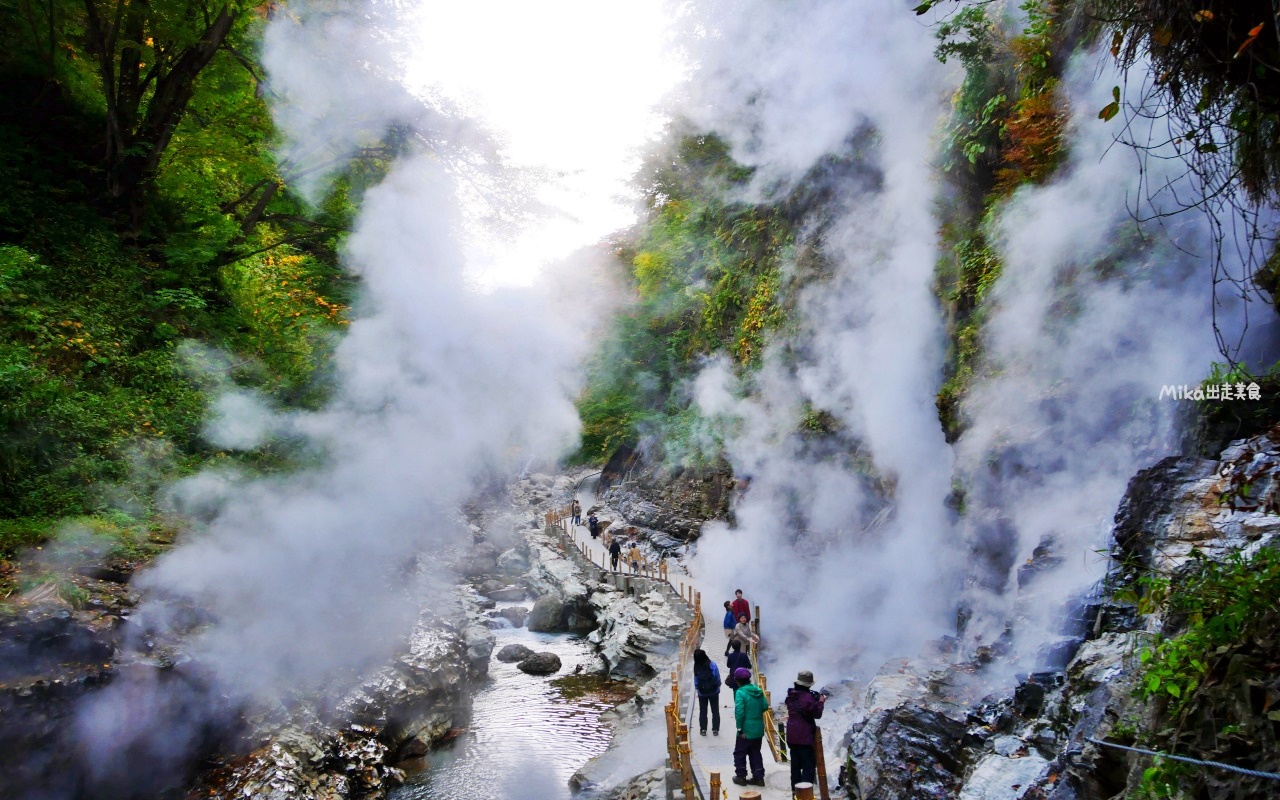 【日本】 東北秋田 小安峽大噴湯｜隱藏版景點 深V峽谷楓紅 還有舉世罕見的超大溫泉蒸氣噴湯，又稱“地獄釜”。