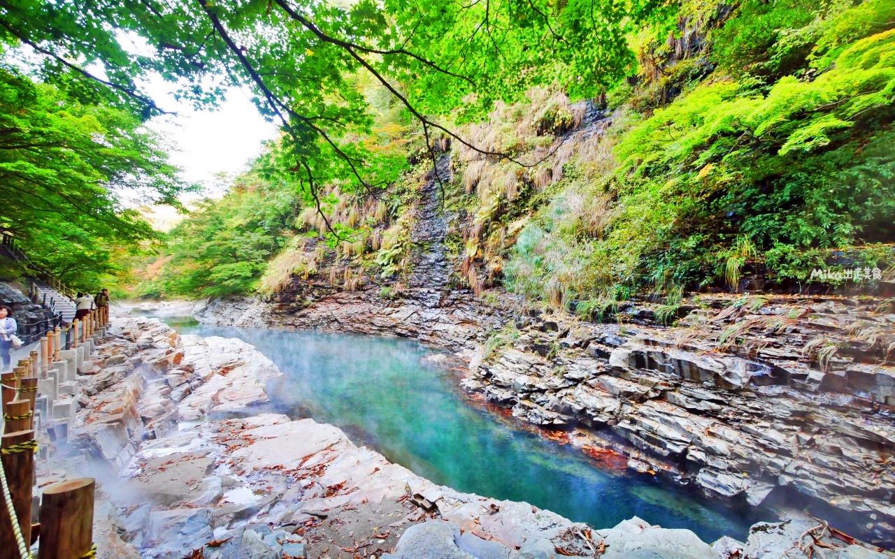 【日本】 東北秋田 小安峽大噴湯｜隱藏版景點 深V峽谷楓紅 還有舉世罕見的超大溫泉蒸氣噴湯，又稱“地獄釜”。