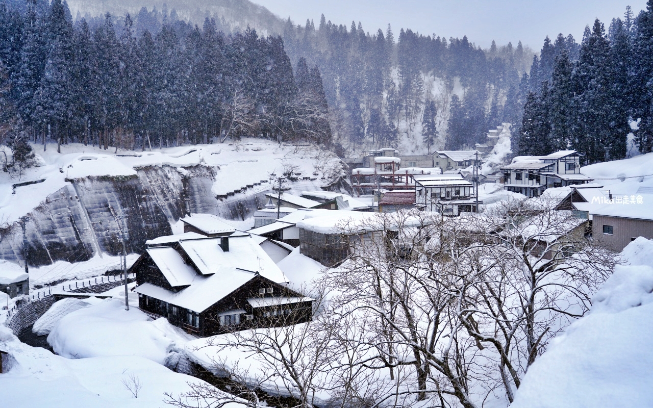 【日本】 山形 銀山温泉 Ginzan Onsen｜鄉間木造旅館溫泉街，好像神隱少女場景！還有公共浴場、足浴可以泡喔。