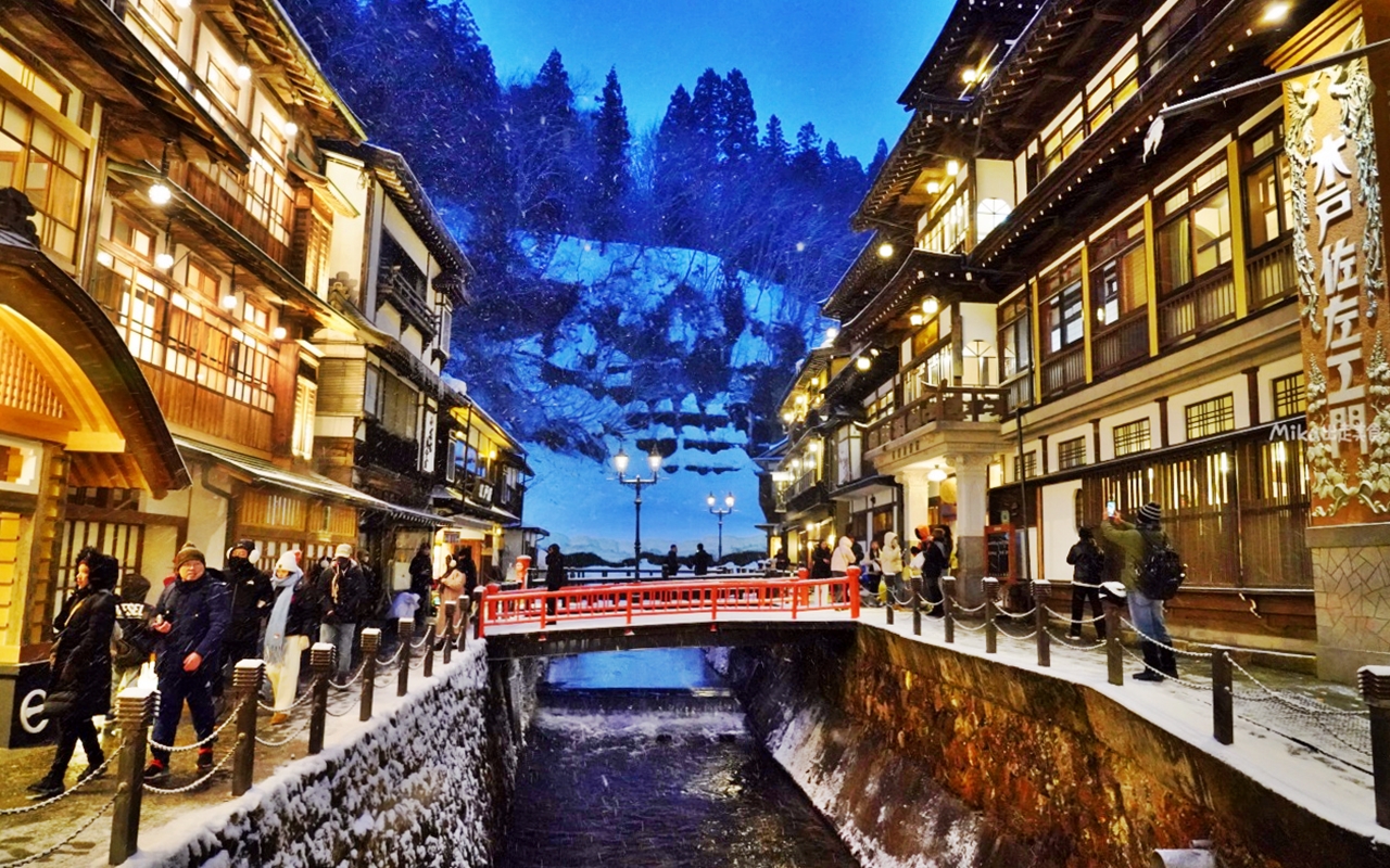 【日本】 山形 銀山温泉 Ginzan Onsen｜鄉間木造旅館溫泉街，好像神隱少女場景！還有公共浴場、足浴可以泡喔。