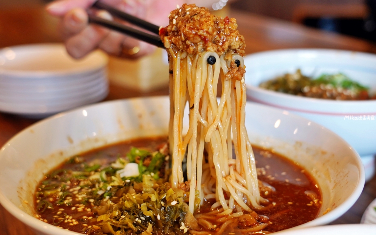 【苗栗】 卓蘭 鵝行天下 萬家香麵館｜雖然招牌是鵝肉，而且有道地的客家美食，但成都酸辣粉反而更出色，必點！