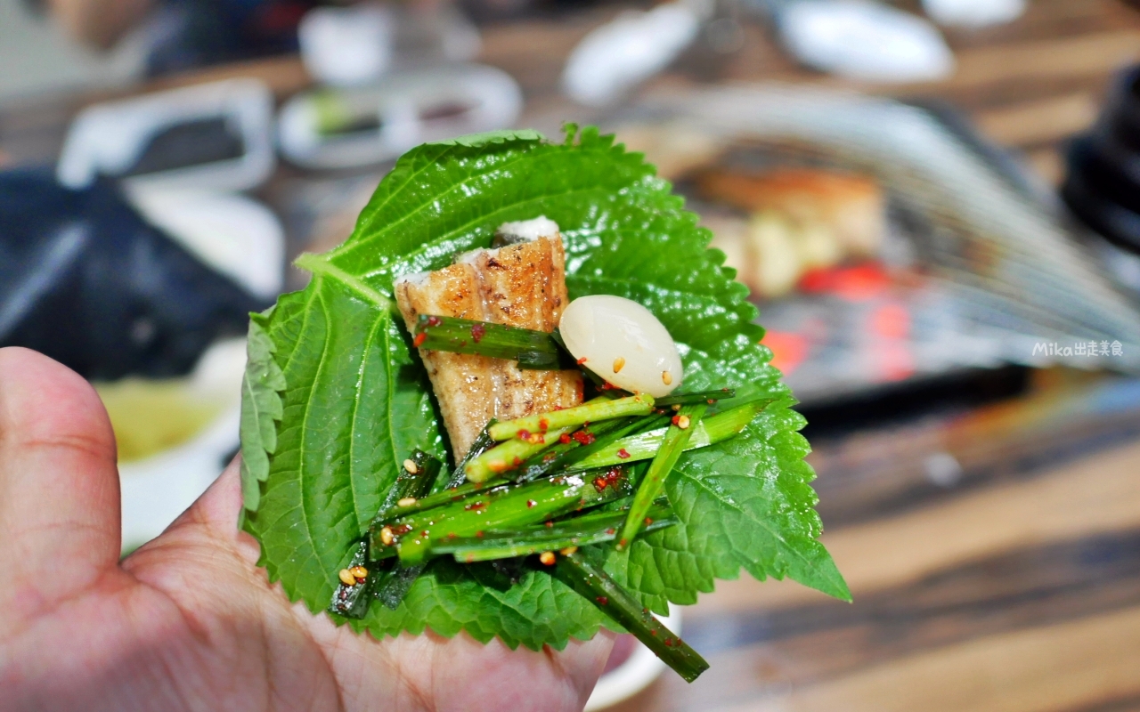 【首爾】 風川鰻魚 弘大店｜現點現殺 直火炭烤 白燒鰻魚，脆香嫩滑超好吃。