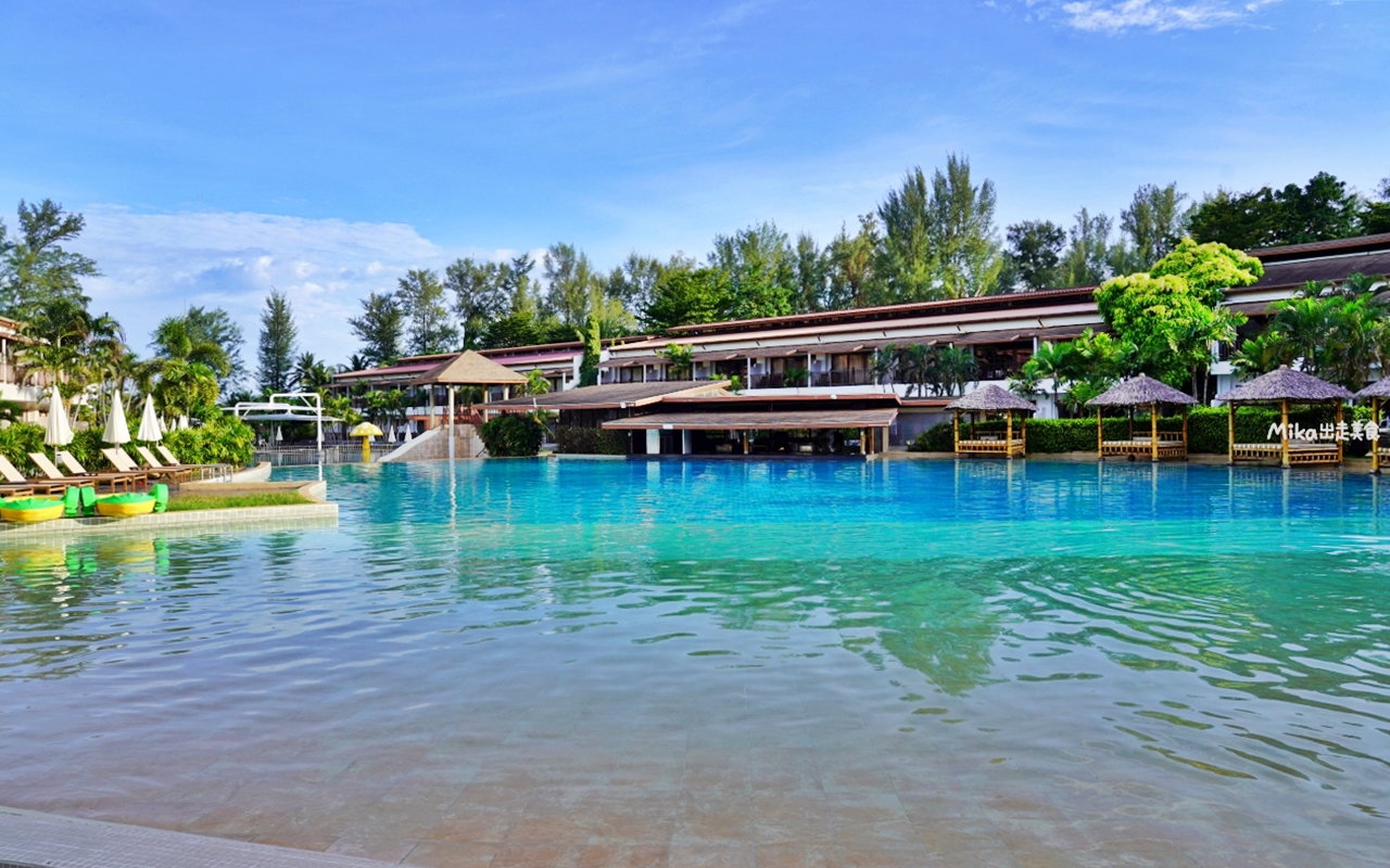 【泰國】 普吉島 阿里納拉海灘度假村 Arinara Beach Resort Phuket｜普吉島西海岸 海灘度假村推薦，平日一晚台幣2千有找，就住在沙灘上，環繞著泳池的VILLA房。