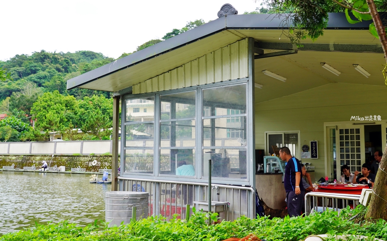 【桃園】 龍潭 三步五食休閒漁池 餐廳｜蓋在釣魚池上 現釣活魚餐廳，部分餐點需事先預約，魚肉鮮甜水嫩無土味，還有牛肉麵、客家料理等…。