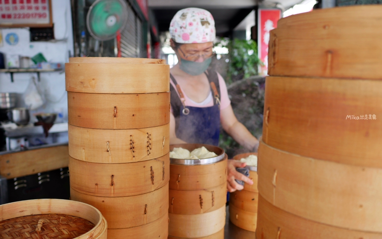 【台中】 東區 天津苟不理湯包｜人氣超狂，爆多汁的超大顆湯包。