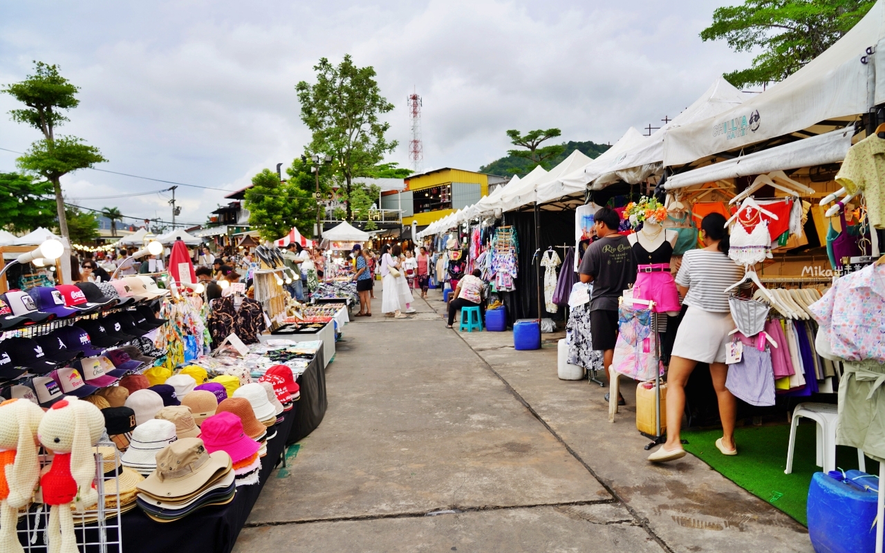 【泰國】 普吉島 Chillva Market 青蛙夜市｜普吉島必去，超好逛好吃又平價 很在地的青蛙夜市！