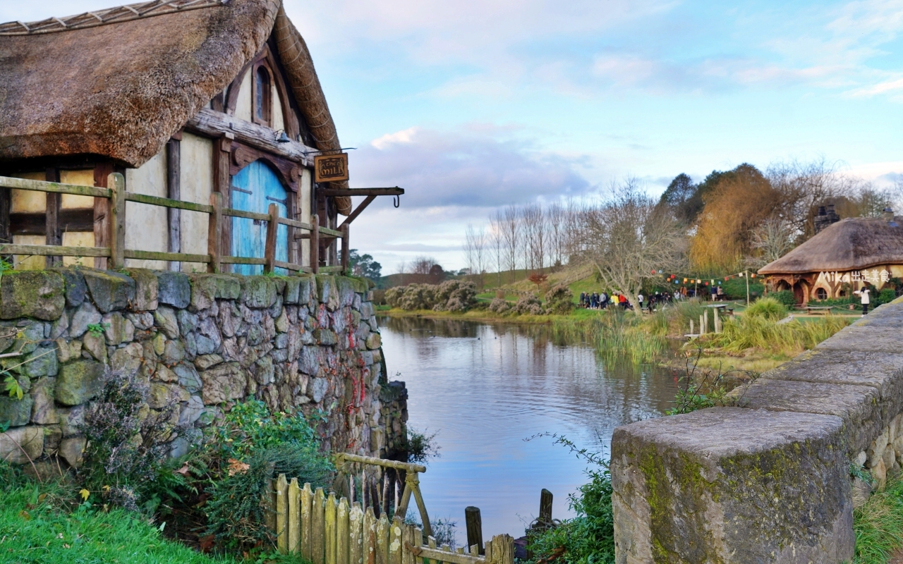 【紐西蘭】 哈比村 Hobbiton™ Movie Set Tours｜北島必去 走入魔戒夢幻電影場景，體驗哈比人的一天。