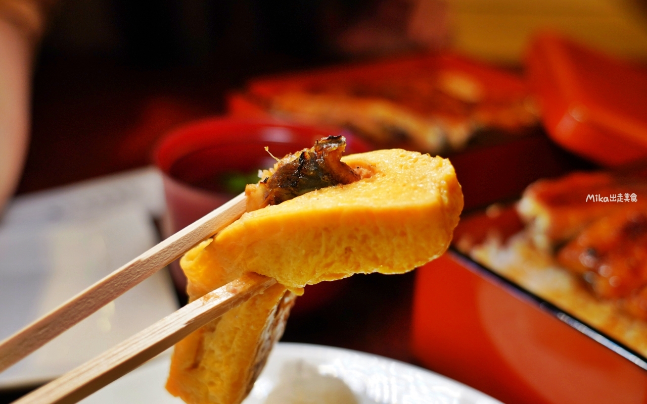 【靜岡】三島市 うなぎ 桜家鰻魚飯｜百年鰻魚老店，保留傳統木炭、以人力用蒲扇在炭火前手動控溫的傳統，炭烤香氣迷人。