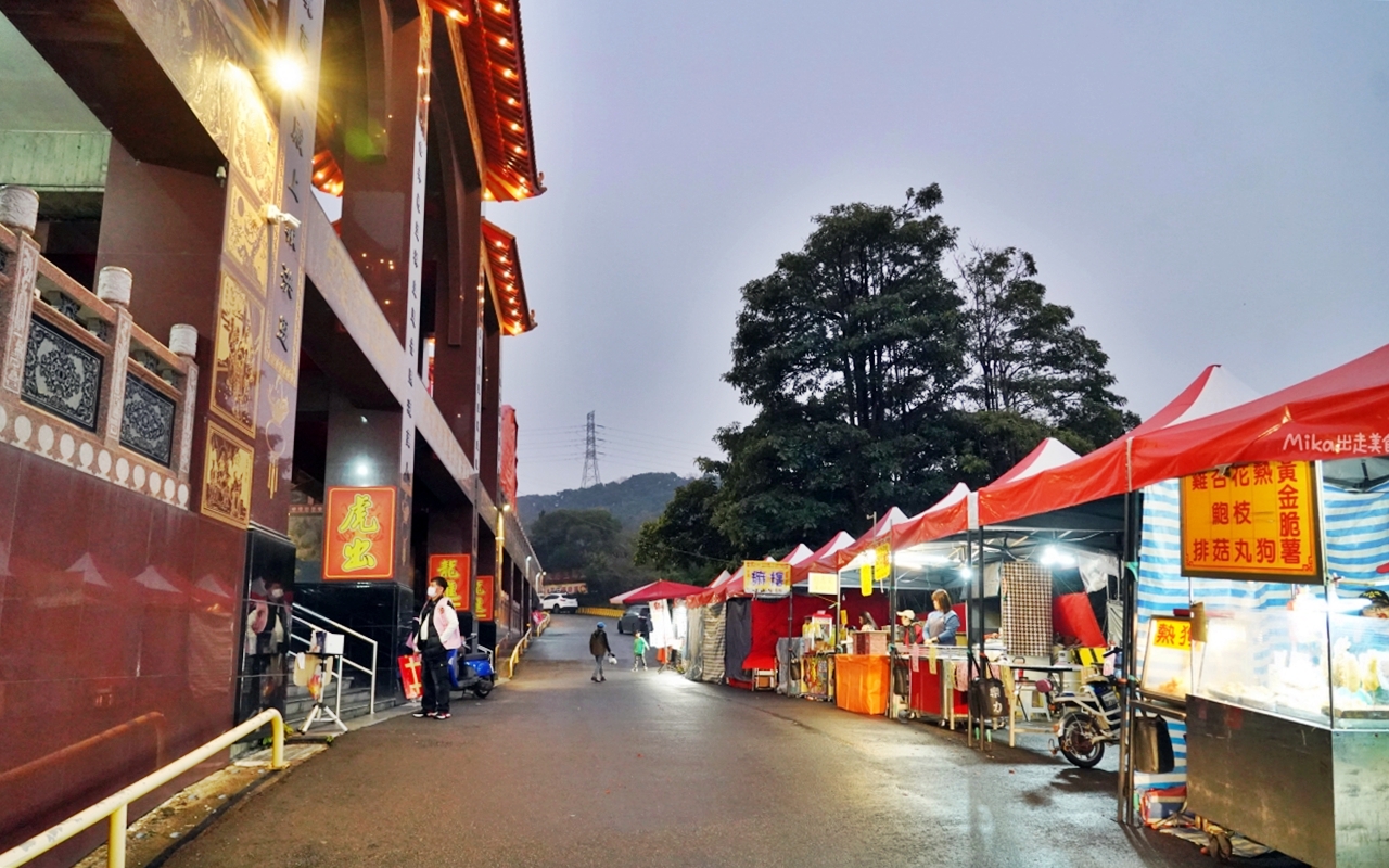 【台中】 龍井 三陽玉府天宮 (龍井天公廟)｜全台最大的天公廟！拜天公超霸氣， 用超巨大 比人還高的龍香及香爐，有夠狂。