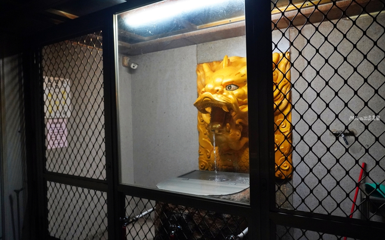 【台中】 龍井 三陽玉府天宮 (龍井天公廟)｜全台最大的天公廟！拜天公超霸氣， 用超巨大 比人還高的龍香及香爐，有夠狂。