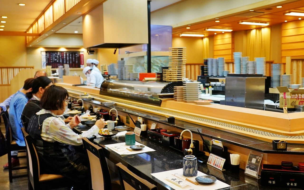 【日本】 別府 水天活魚迴轉壽司|別府世界之塔旁 在地人推薦,產地直送 新鮮迴轉壽司。 【日本】 別府 水天活魚迴轉壽司|別府世界之塔旁 在地人推薦,產地直送 新鮮迴轉壽司。