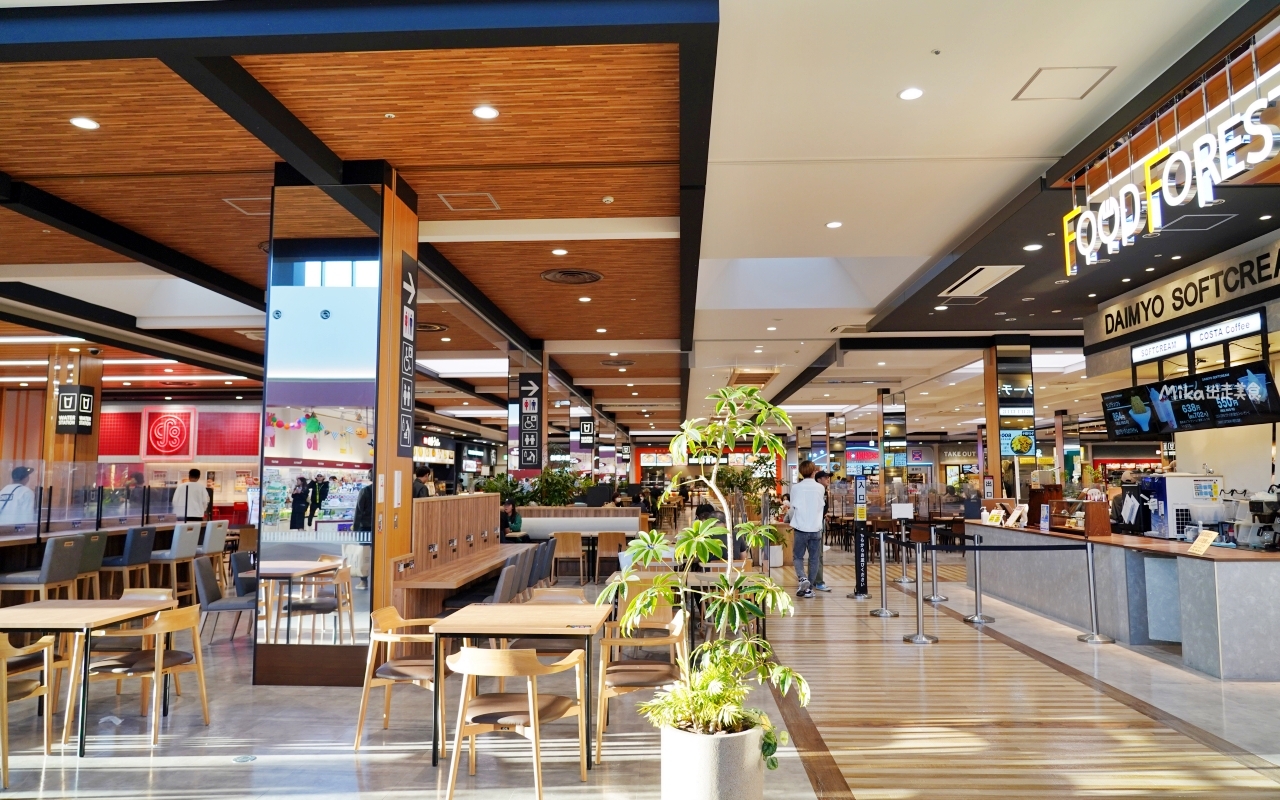 【日本】 THE OUTLETS 北九州& AEON永旺夢樂城八幡東｜九州最大規模的購物天堂，近300多家商店，超級親子友善，還有折扣優惠攻略喔。