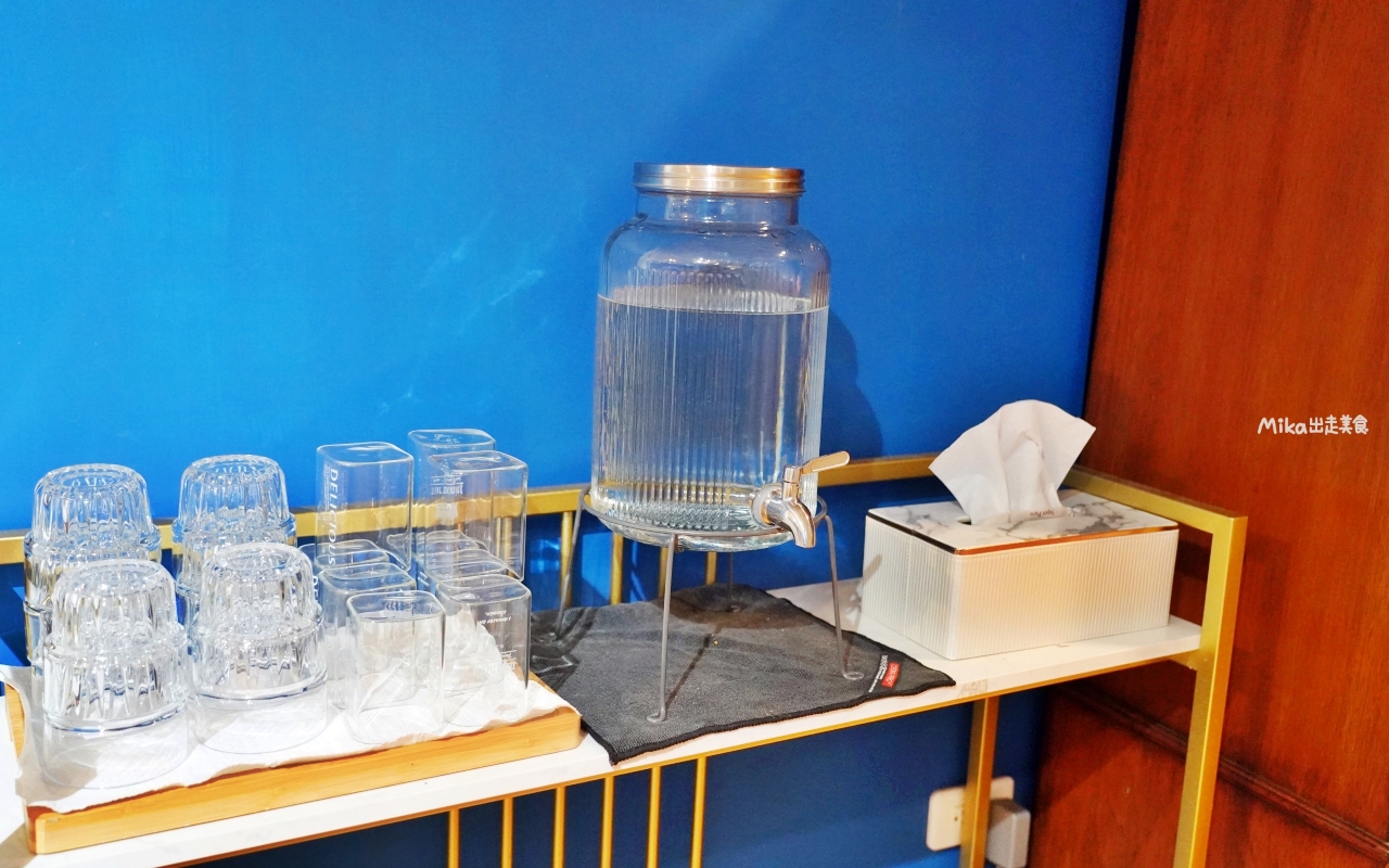 【台中】北區 香緹果子咖啡館｜台中第一名 千層蛋糕！人氣排隊名店，多達25層，奶油香甜不膩口。