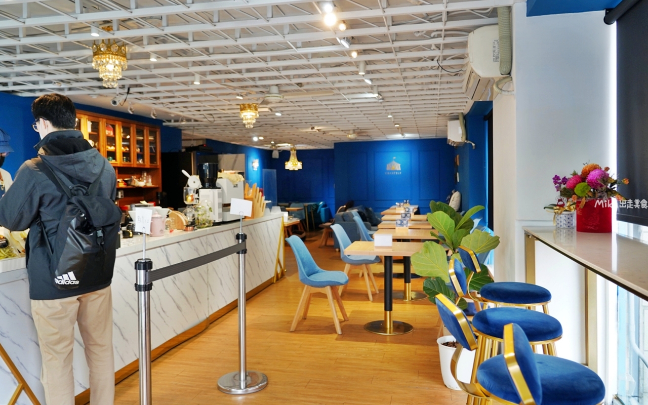 【台中】北區 香緹果子咖啡館｜台中第一名 千層蛋糕！人氣排隊名店，多達25層，奶油香甜不膩口。