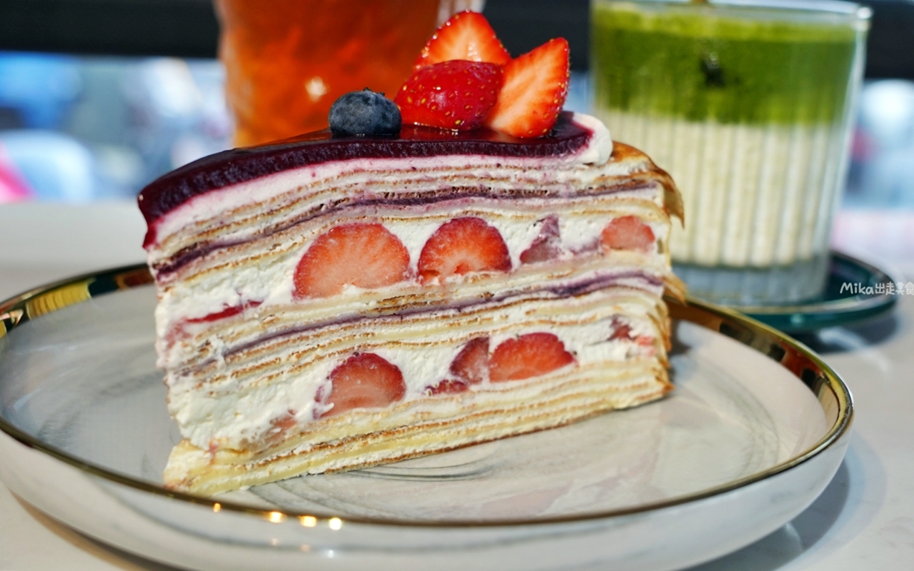 【台中】北區 香緹果子咖啡館｜台中第一名 千層蛋糕！人氣排隊名店，多達25層，奶油香甜不膩口。
