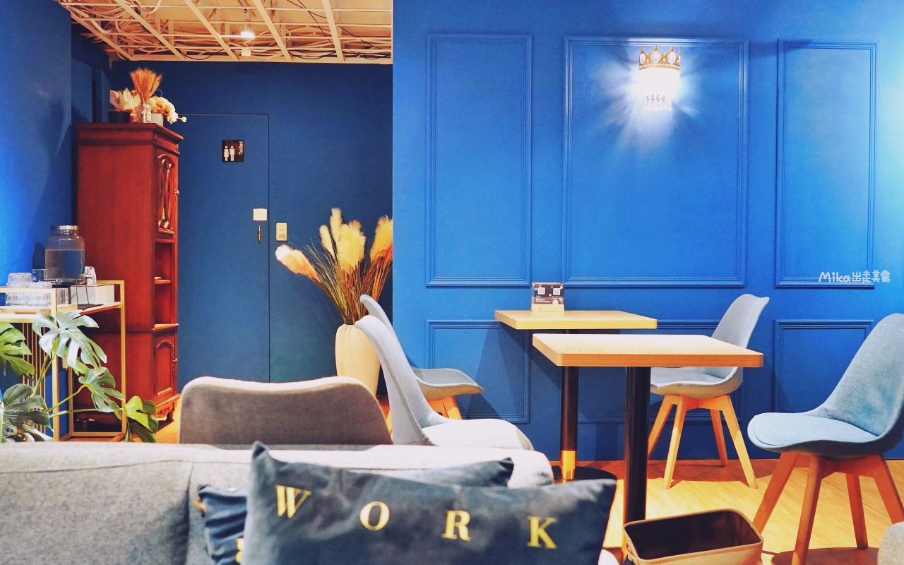 【台中】北區 香緹果子咖啡館｜台中第一名 千層蛋糕！人氣排隊名店，多達25層，奶油香甜不膩口。