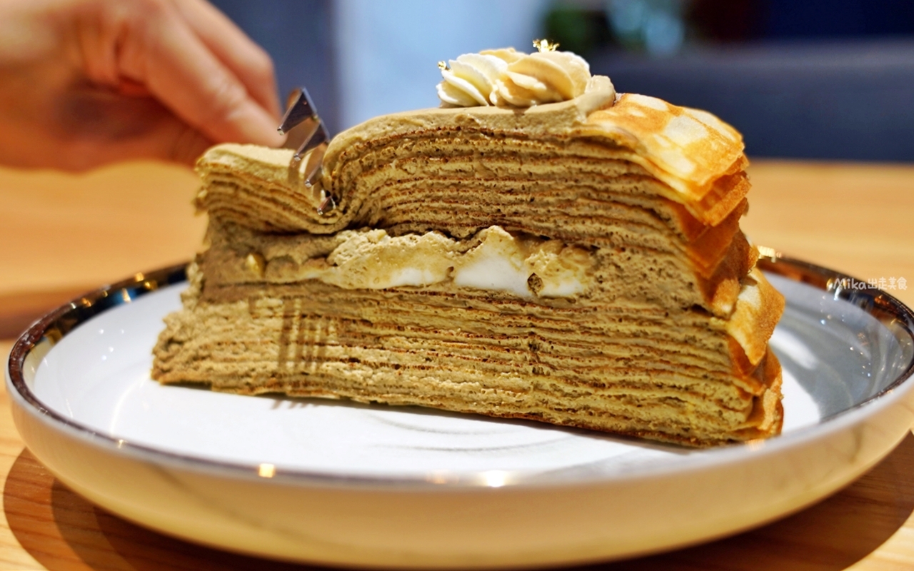 【台中】北區 香緹果子咖啡館｜台中第一名 千層蛋糕！人氣排隊名店，多達25層，奶油香甜不膩口。