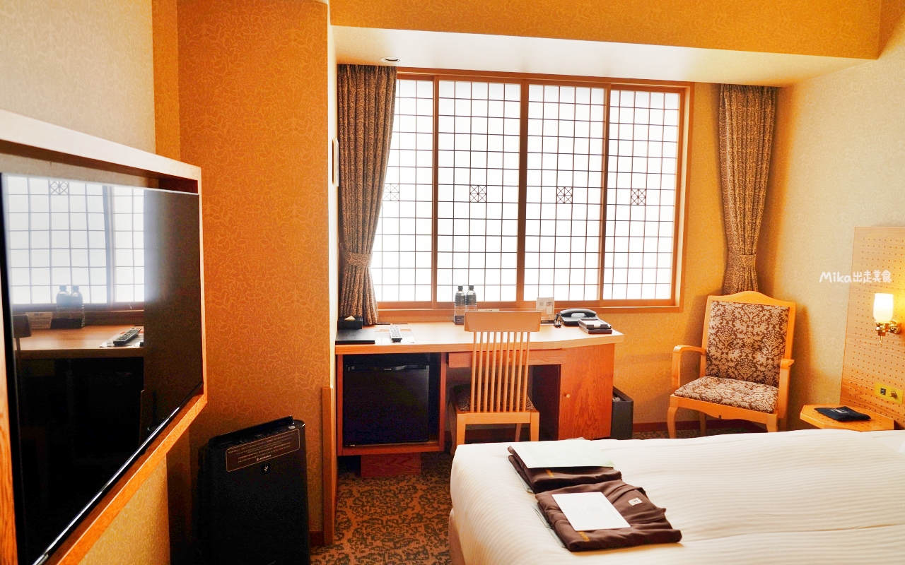 【日本】大分JR九州Blossom飯店|真的就住在JR 大分站旁,擁有可眺望整個大分街景的頂樓露天溫泉,而且還是由七星列車水戸岡大師設計裝潢而成,低調奢華,周邊生活圈便利。 【日本】大分JR九州Blossom飯店|真的就住在JR 大分站旁,擁有可眺望整個大分街景的頂樓露天溫泉,而且還是由七星列車水戸岡大師設計裝潢而成,低調奢華,周邊生活圈便利。